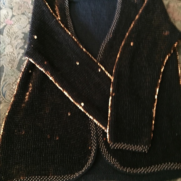Sweater - Picture 2 of 10